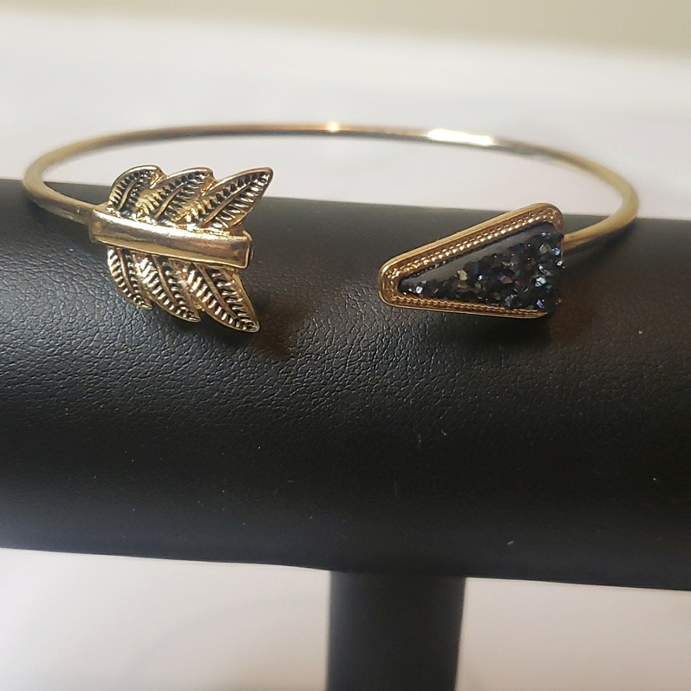Wrap Around Multi-Color Druzy Arrow Gold Cuff Wire Bracelet NEW One Size
